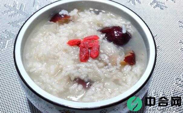 女人补血食谱有哪些？女人气血不足吃什么缓解？(1)