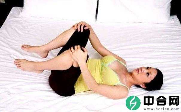 睡前可以做瑜伽吗？睡前瑜伽视频教程(1)