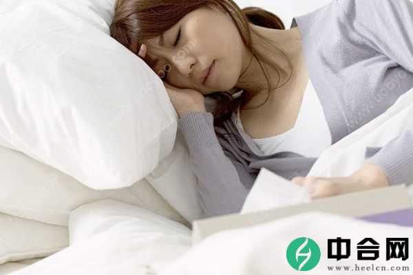 指甲按摩疗法改善免疫力，抵抗力弱的人按揉一个地方(2)